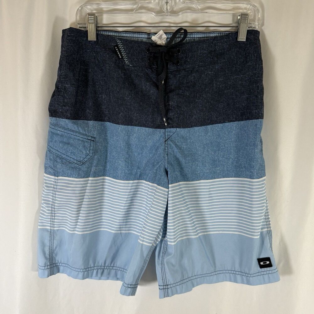 Oakley Swim Trunks Men's Medium Blue Striped Drawstring Pocket Hook Eye